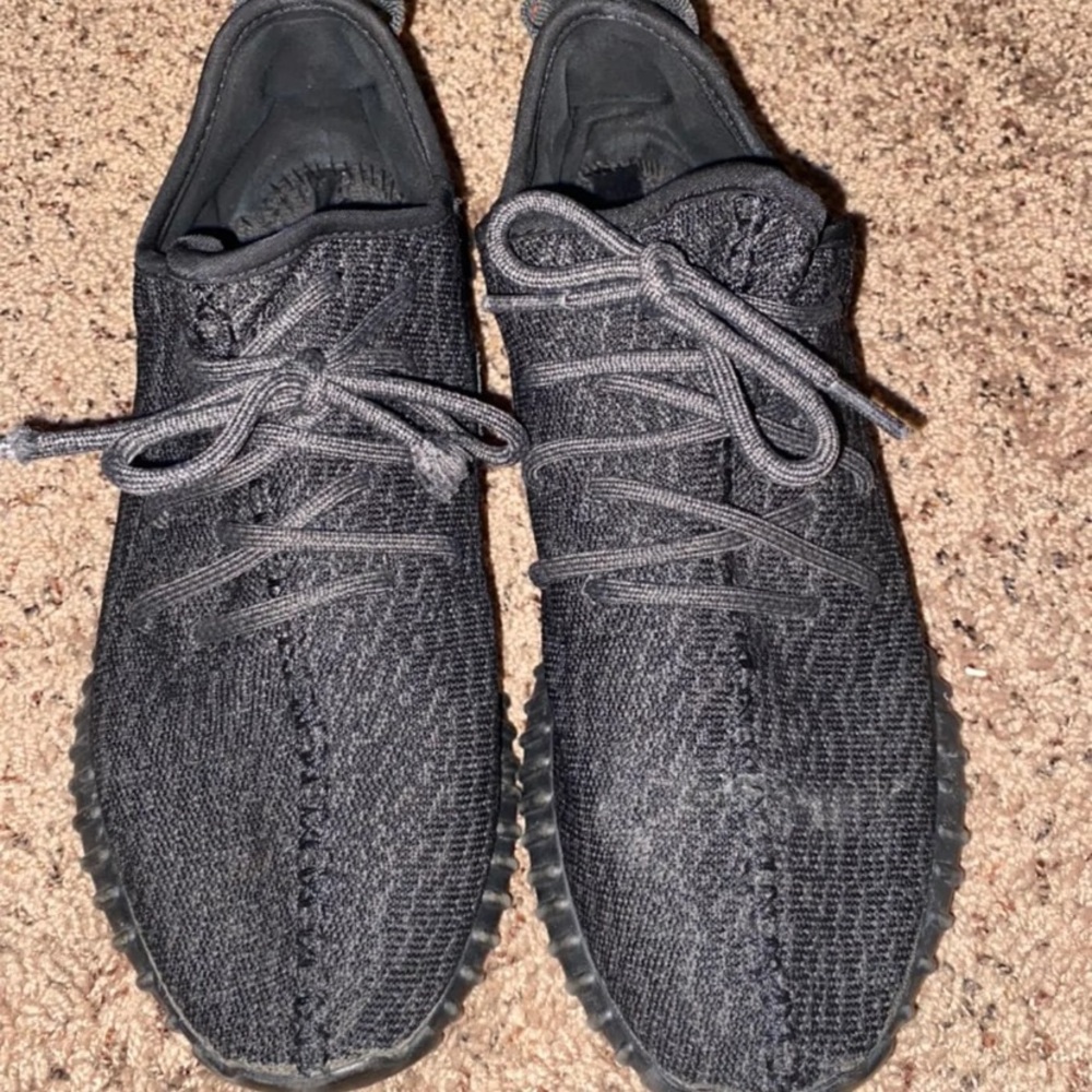 yeezy boost 350 Pirate Black